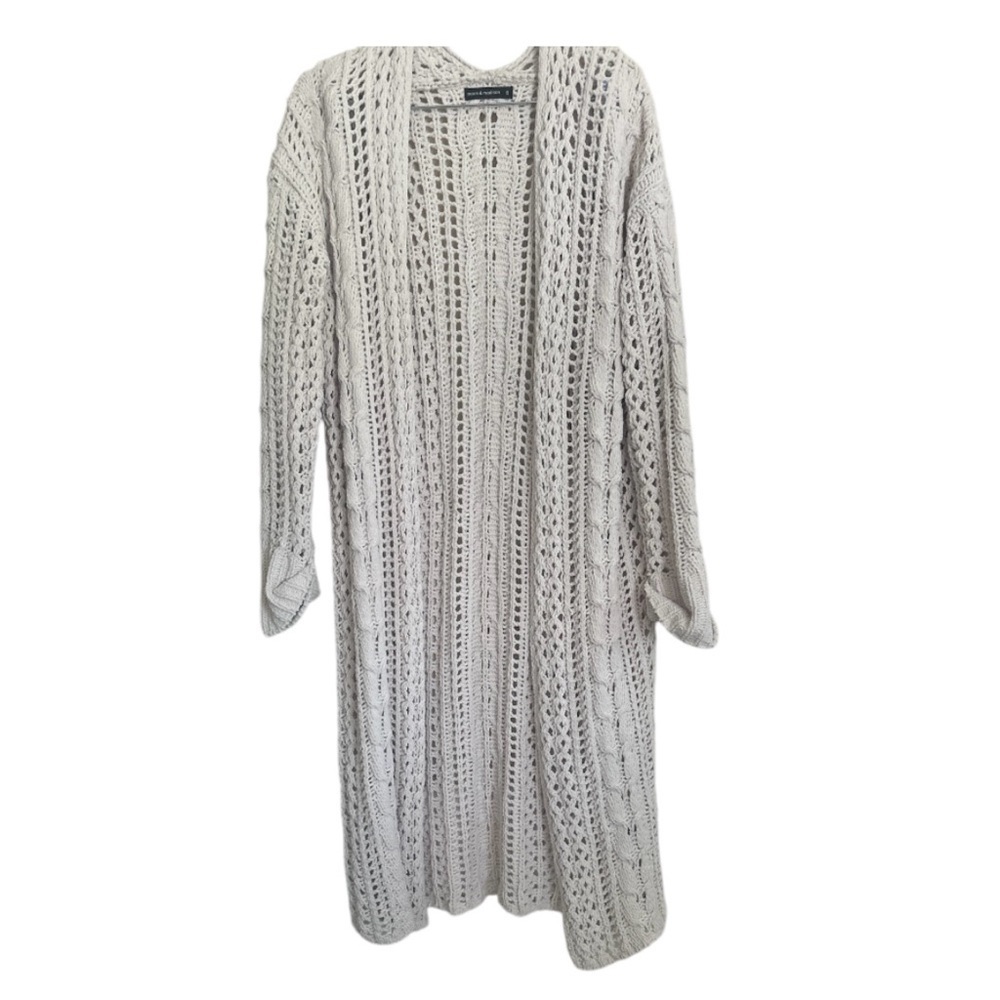 Moon & Madison White Long Open Knit Cardigan